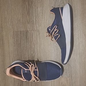 Under Armour Women's Shoes 10